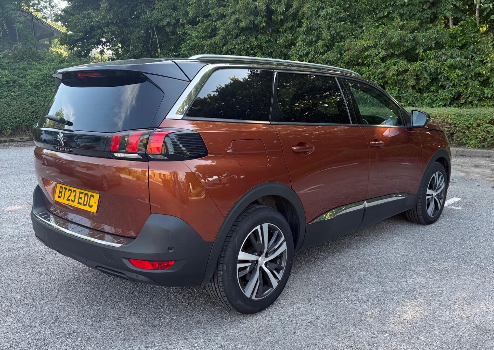 Peugeot 5008 view 8
