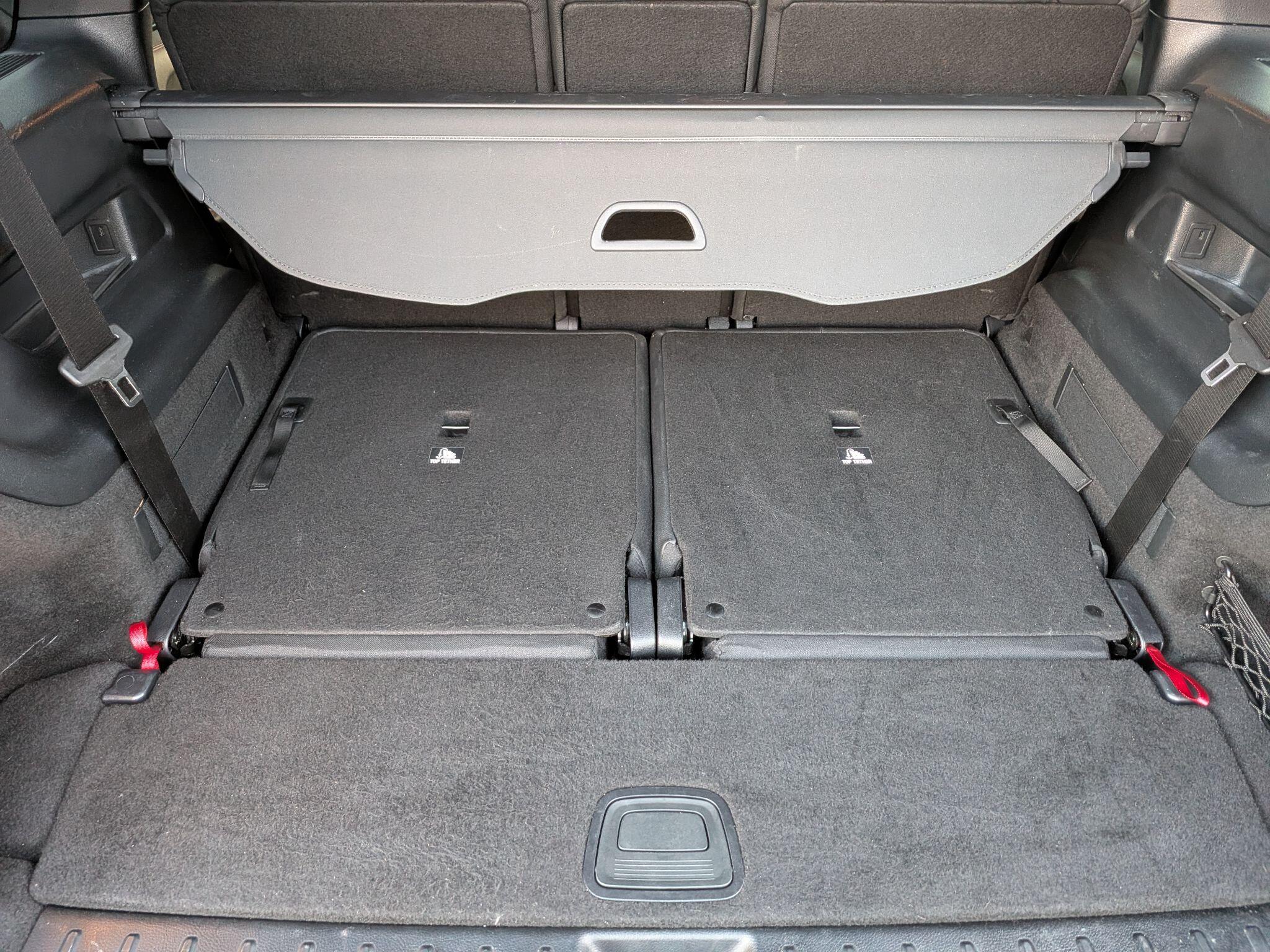 Mercedes-Benz GLB view 60