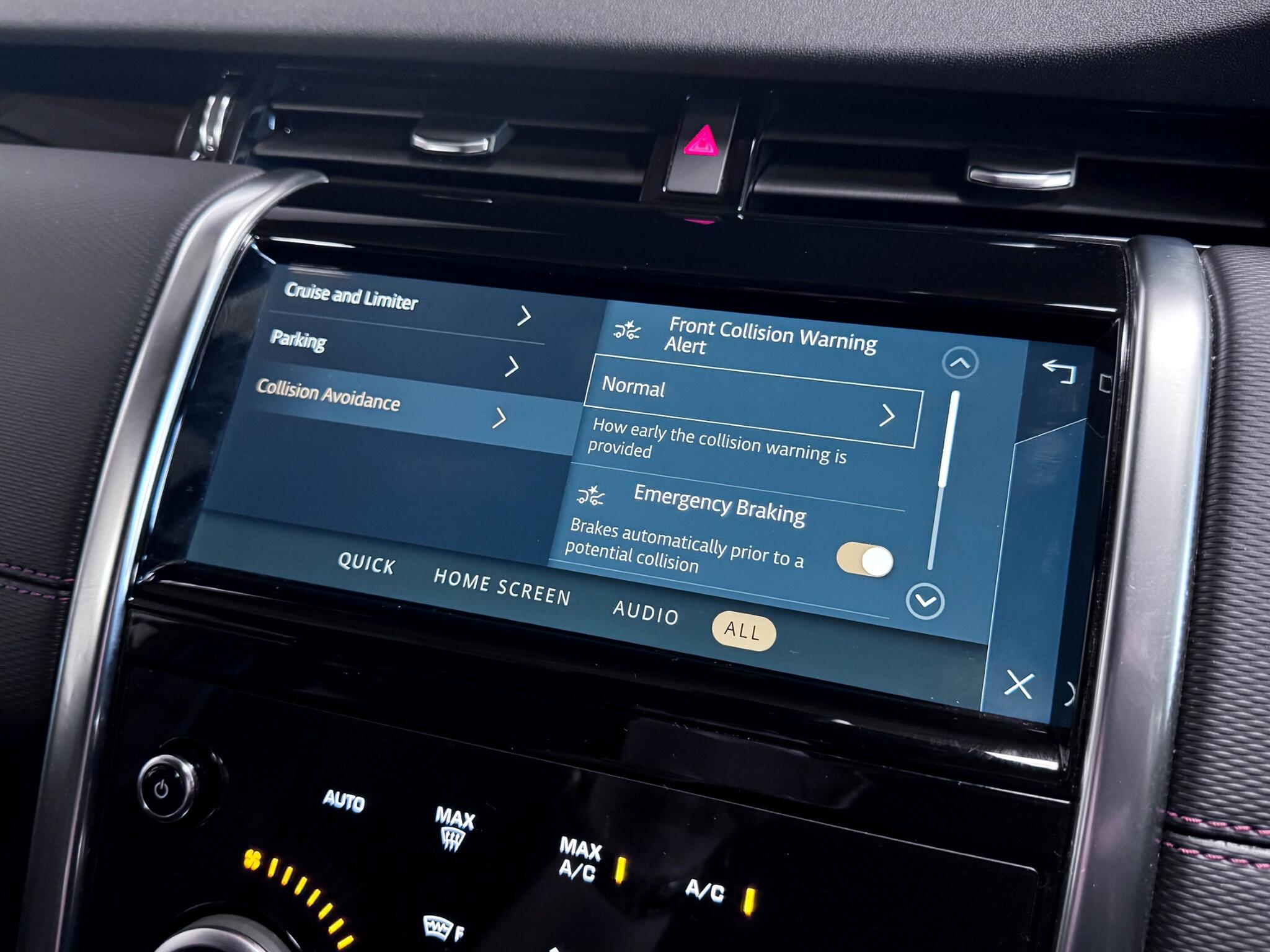 Land Rover Discovery Sport view 72