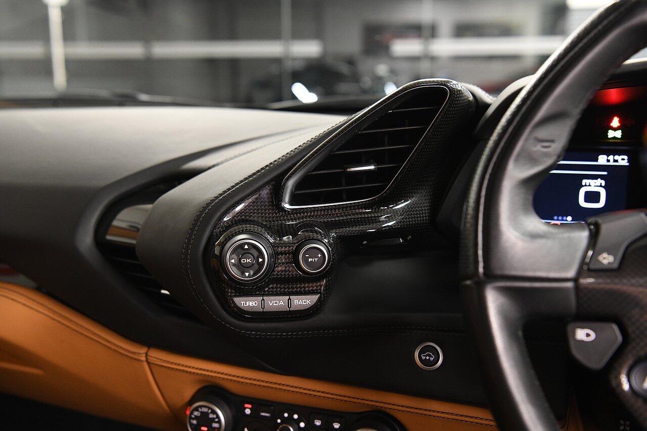 Ferrari 488 view 21