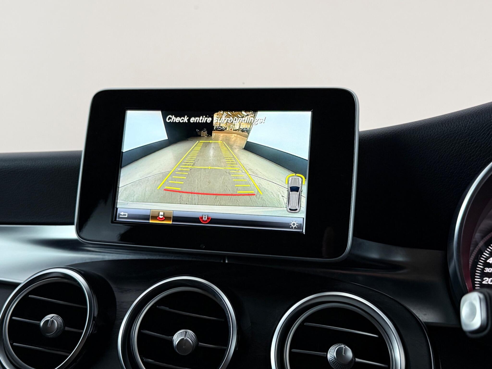 Mercedes-Benz GLC view 25