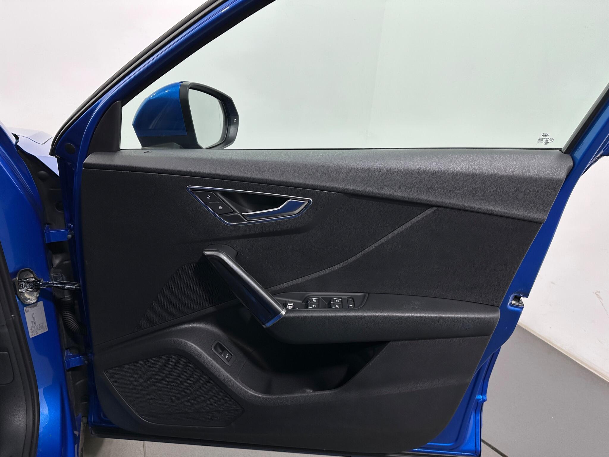 Audi Q2 view 34