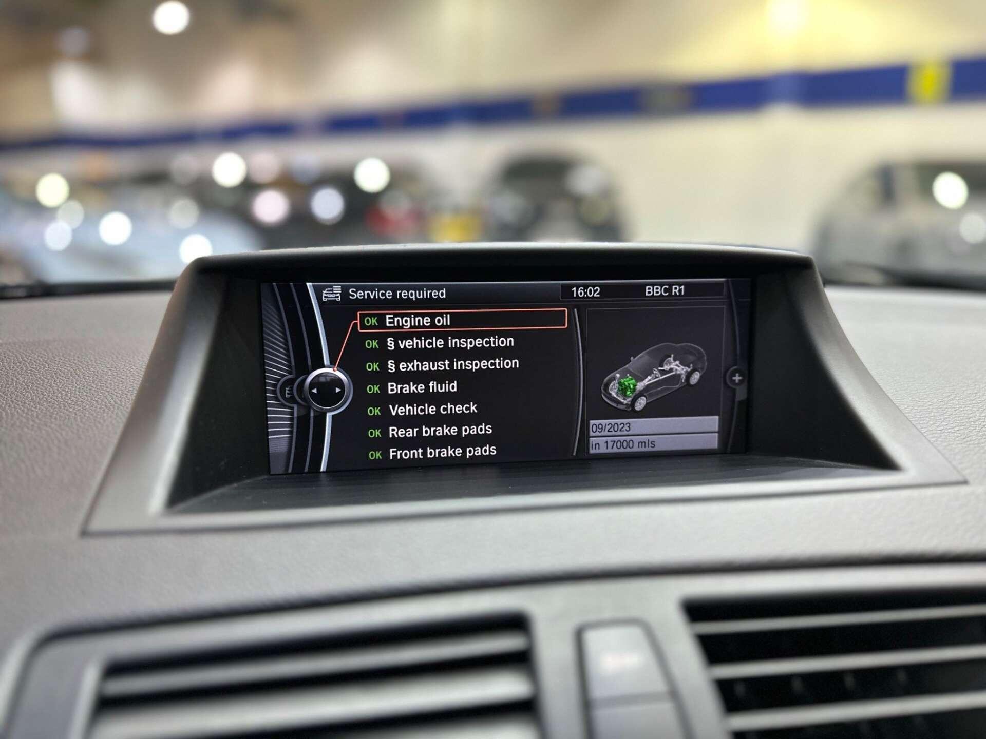 BMW 1 Series view 14