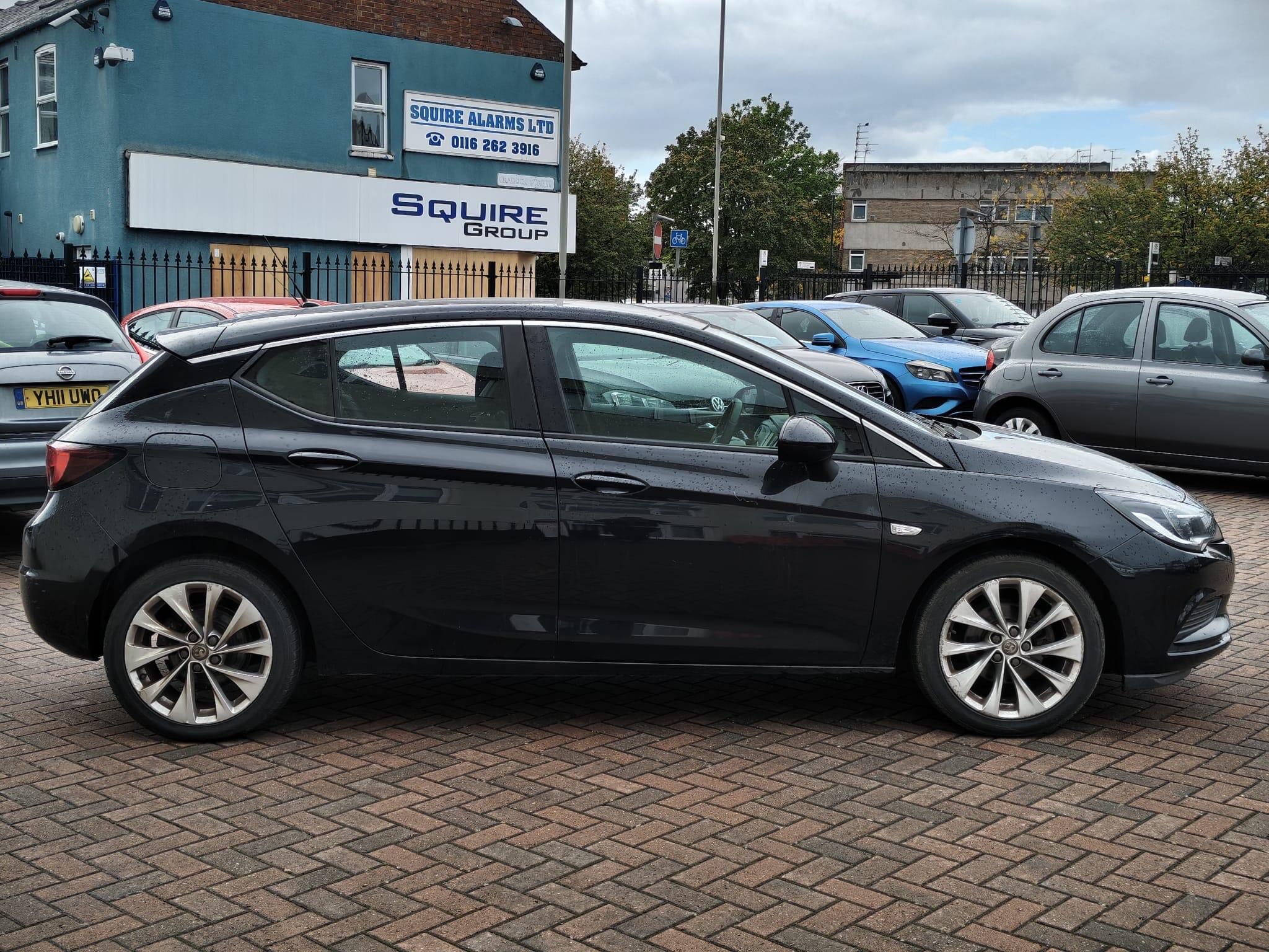 Vauxhall Astra view 4