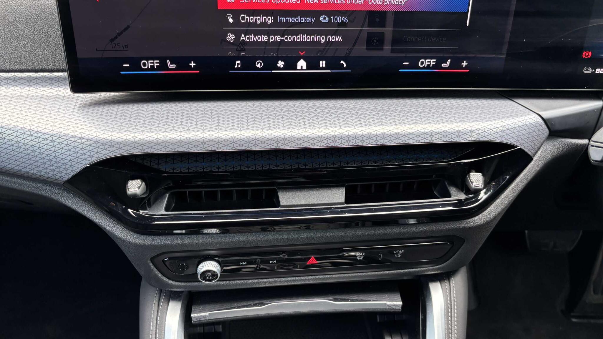 BMW i4 view 14