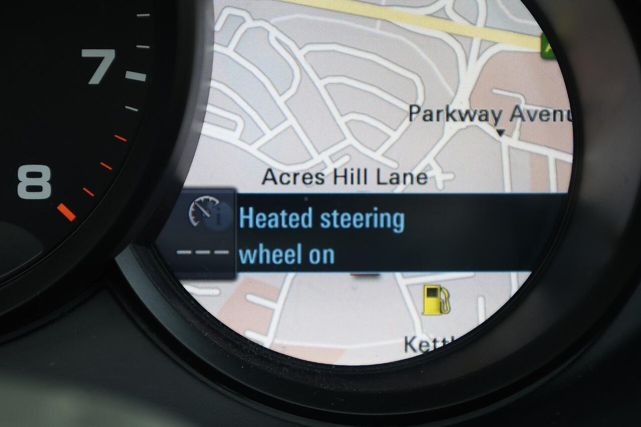 Porsche 718 Boxster view 25