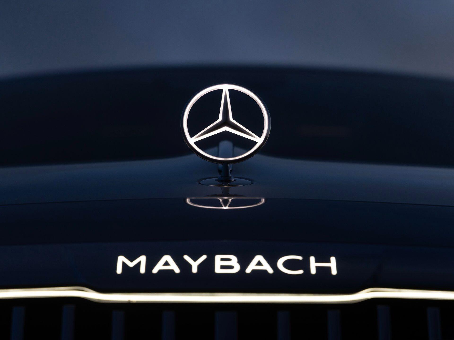Mercedes-Benz S-Class view 6