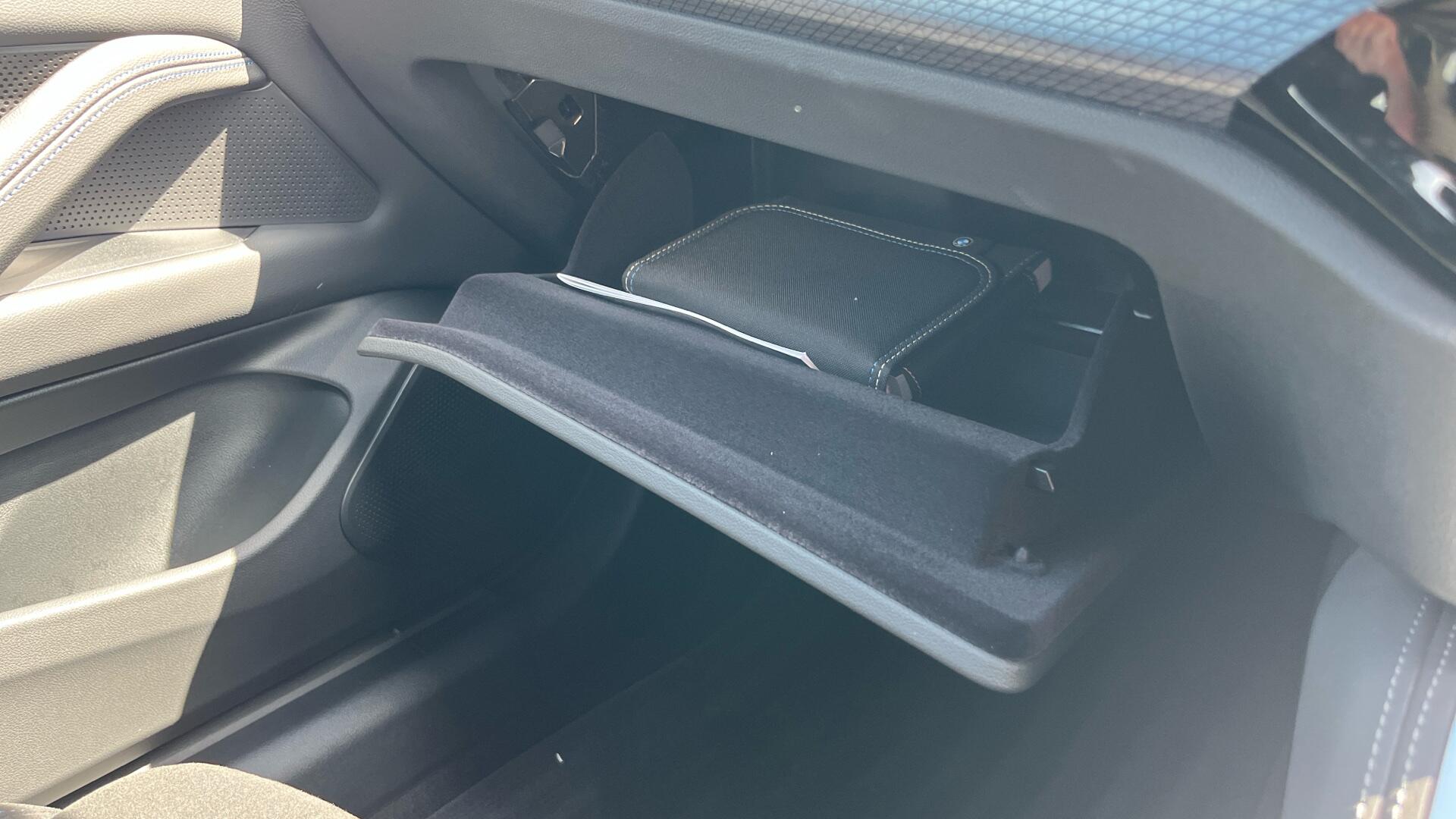 BMW i4 view 52