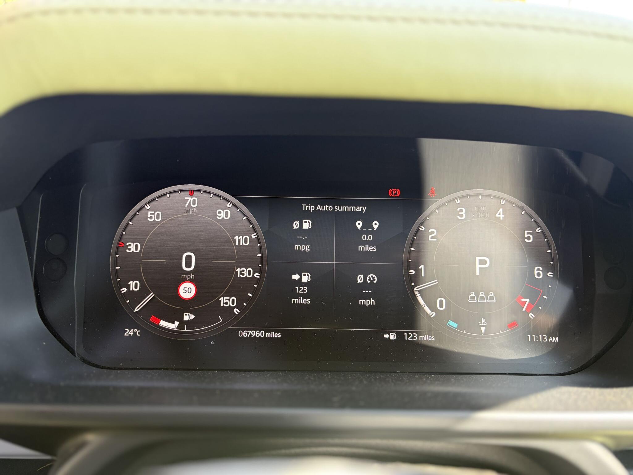 Land Rover Defender 110 view 23