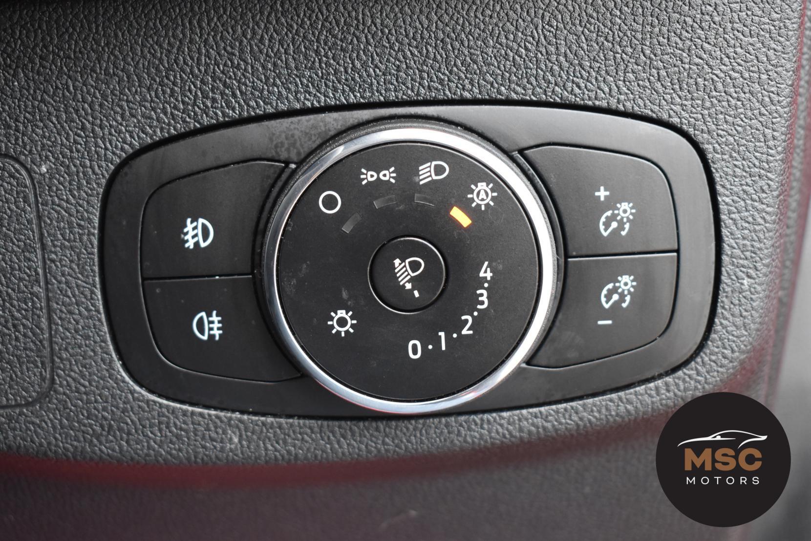 Ford Focus view 31