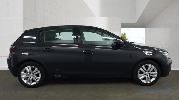 Peugeot 308 view 14