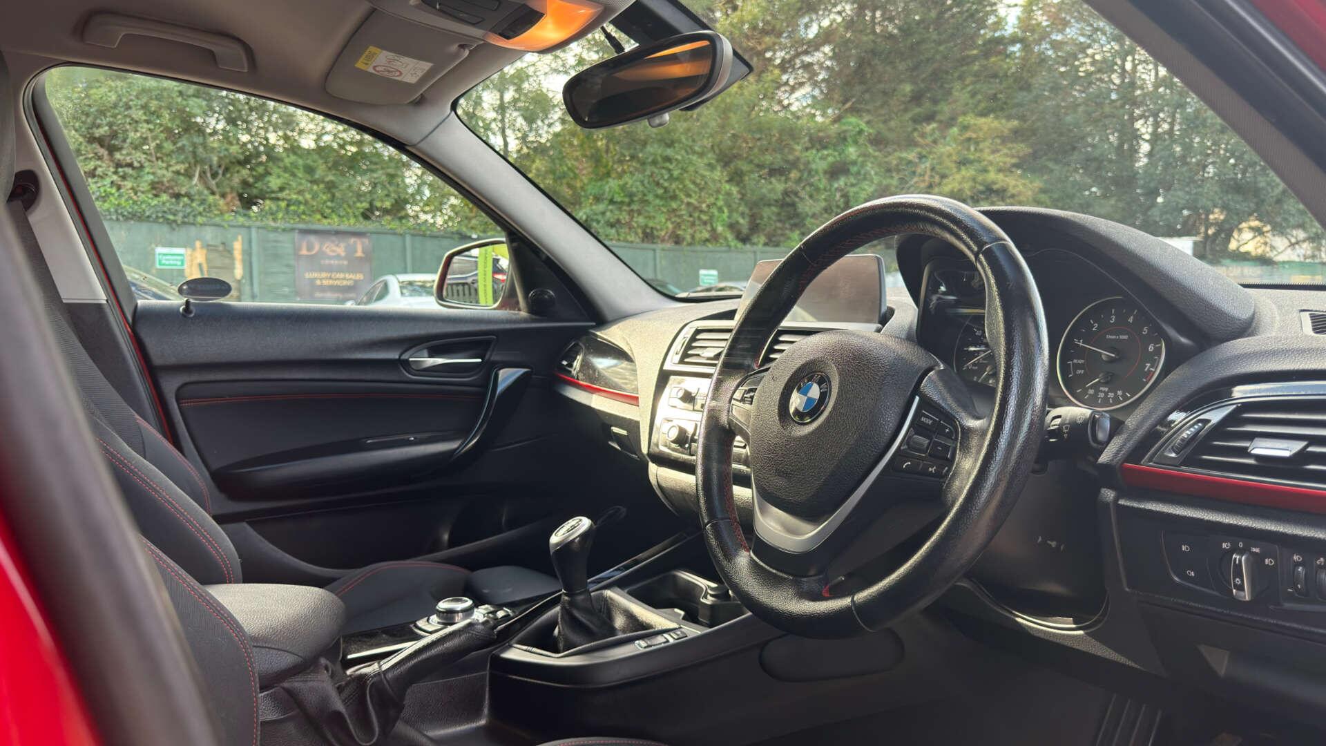 BMW 1 Series view 7