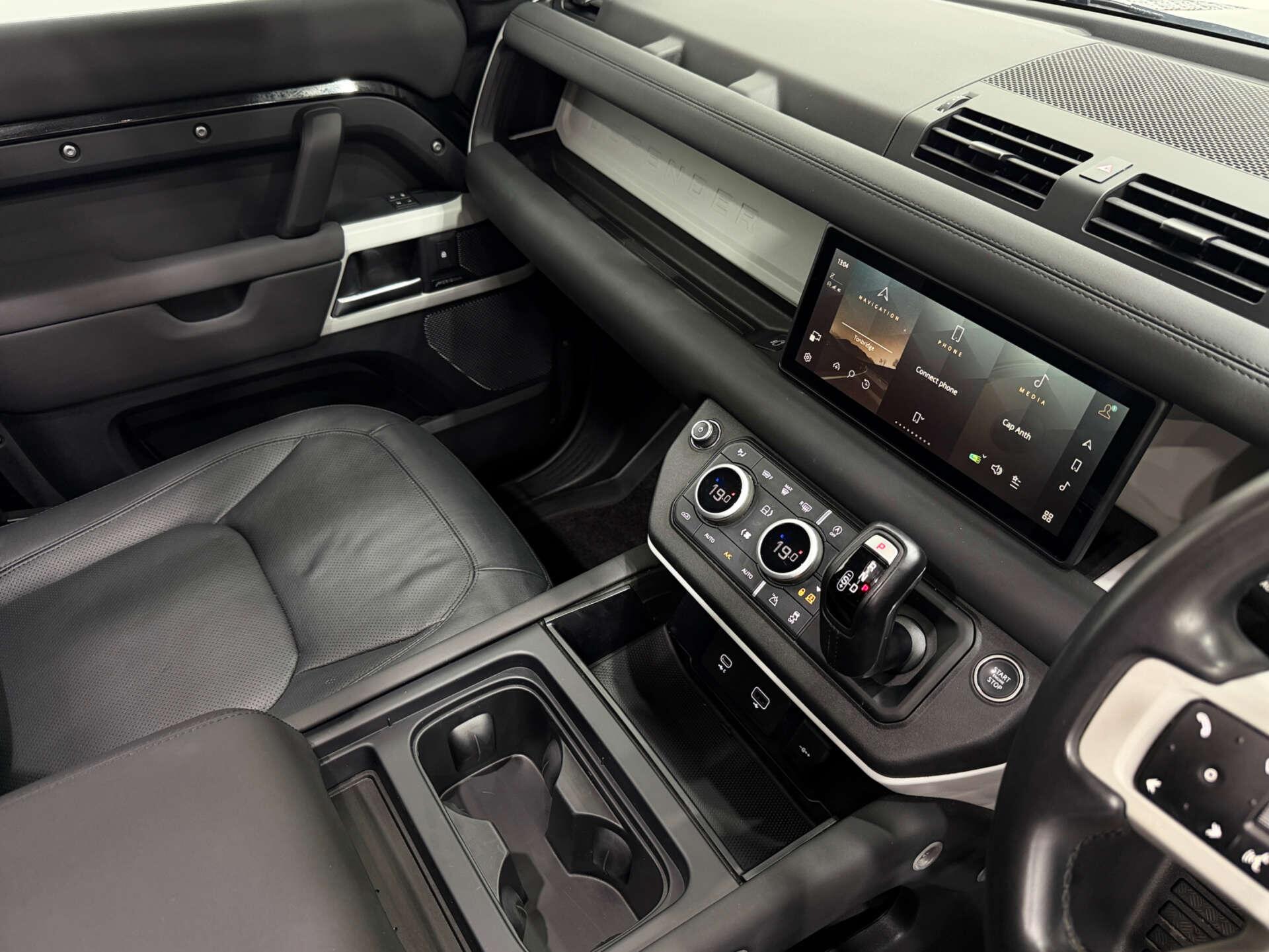 Land Rover Defender view 46