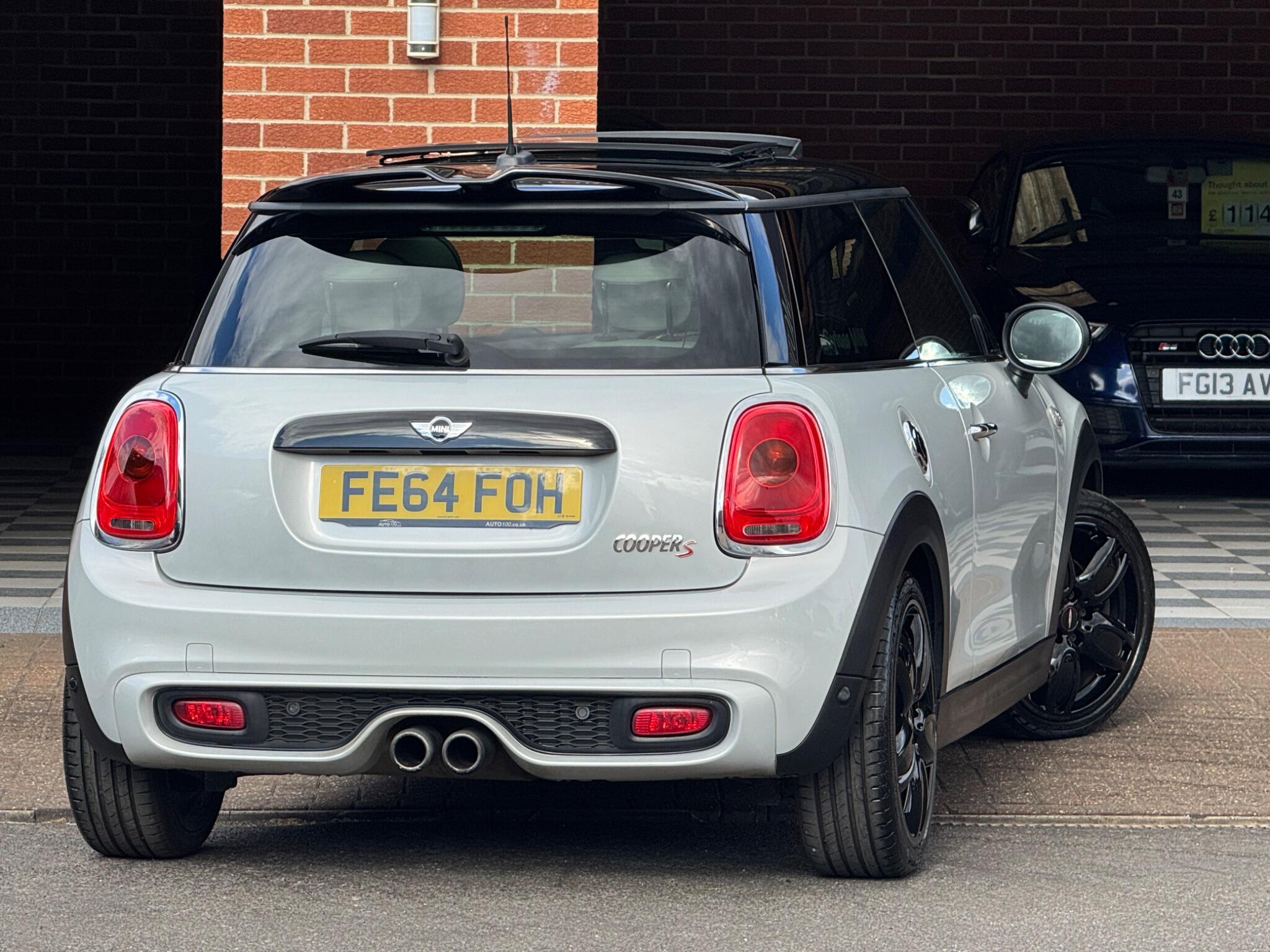 Mini Hatch view 4