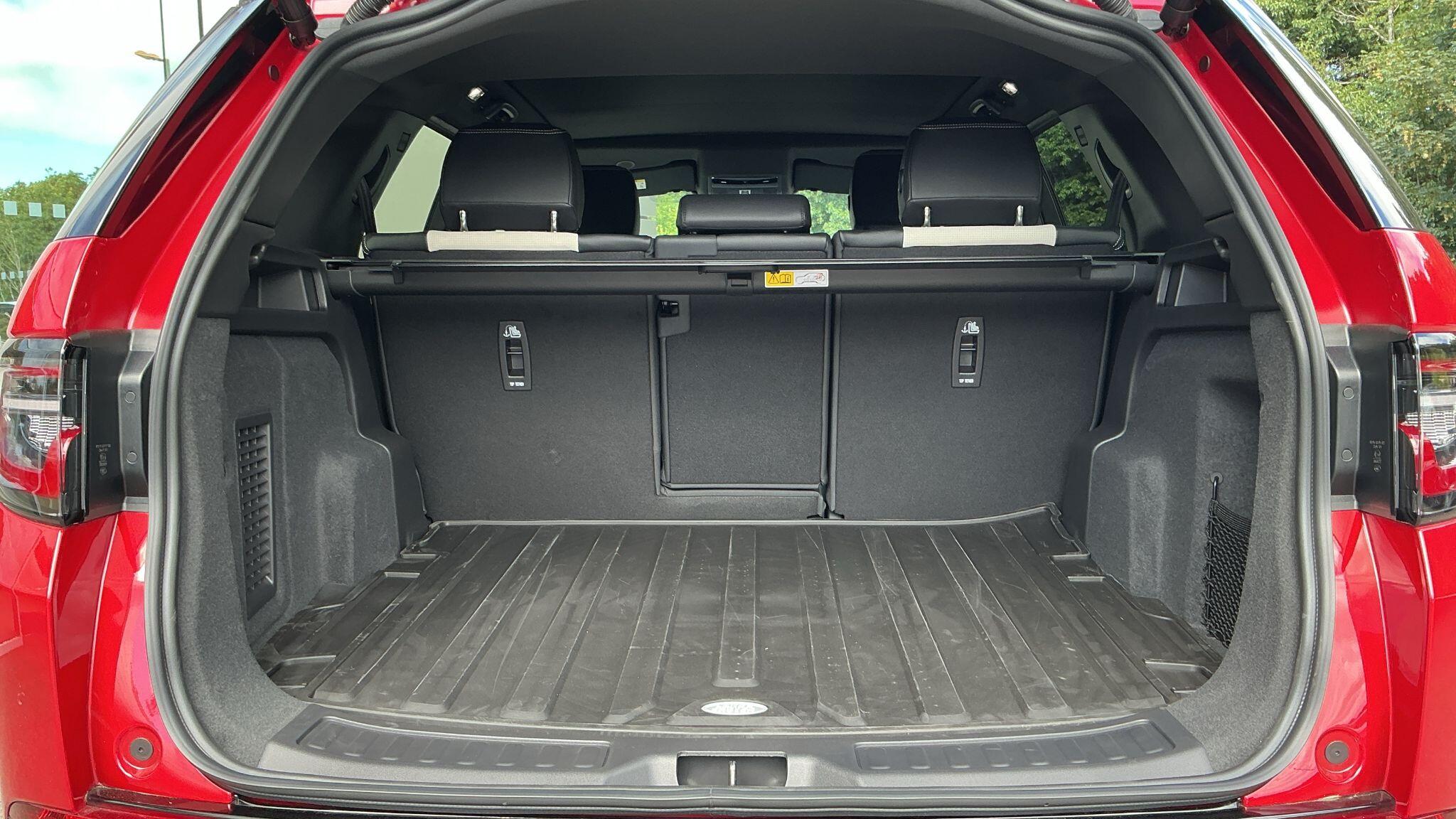 Land Rover Discovery Sport view 21