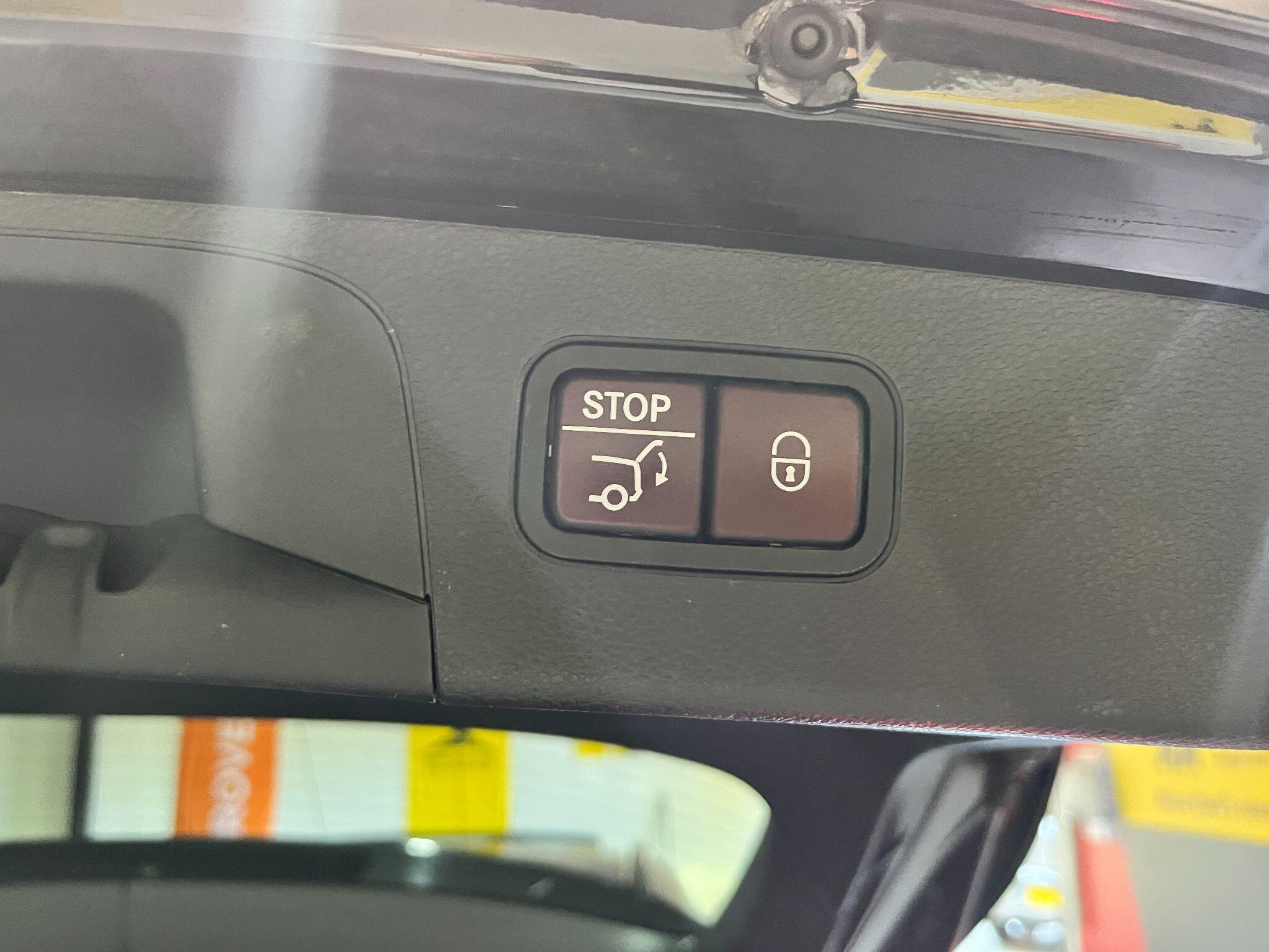 Mercedes-Benz GLC view 53