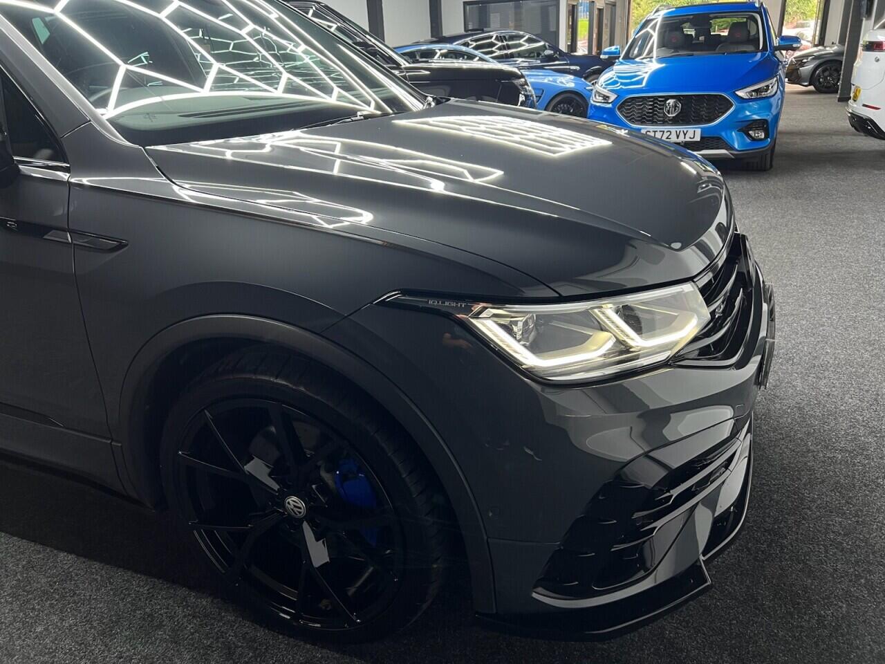 Volkswagen Tiguan view 21