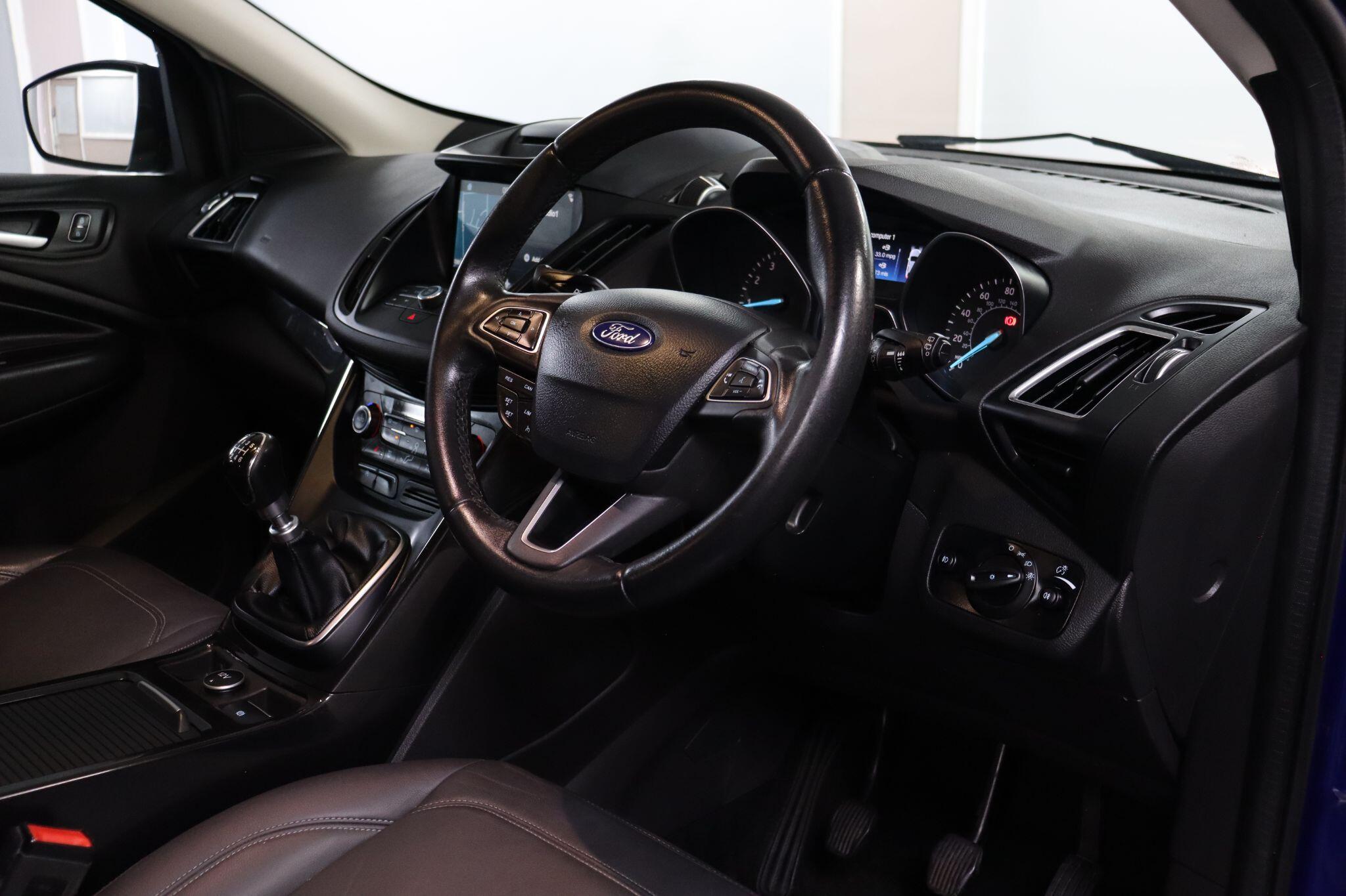 Ford Kuga view 5
