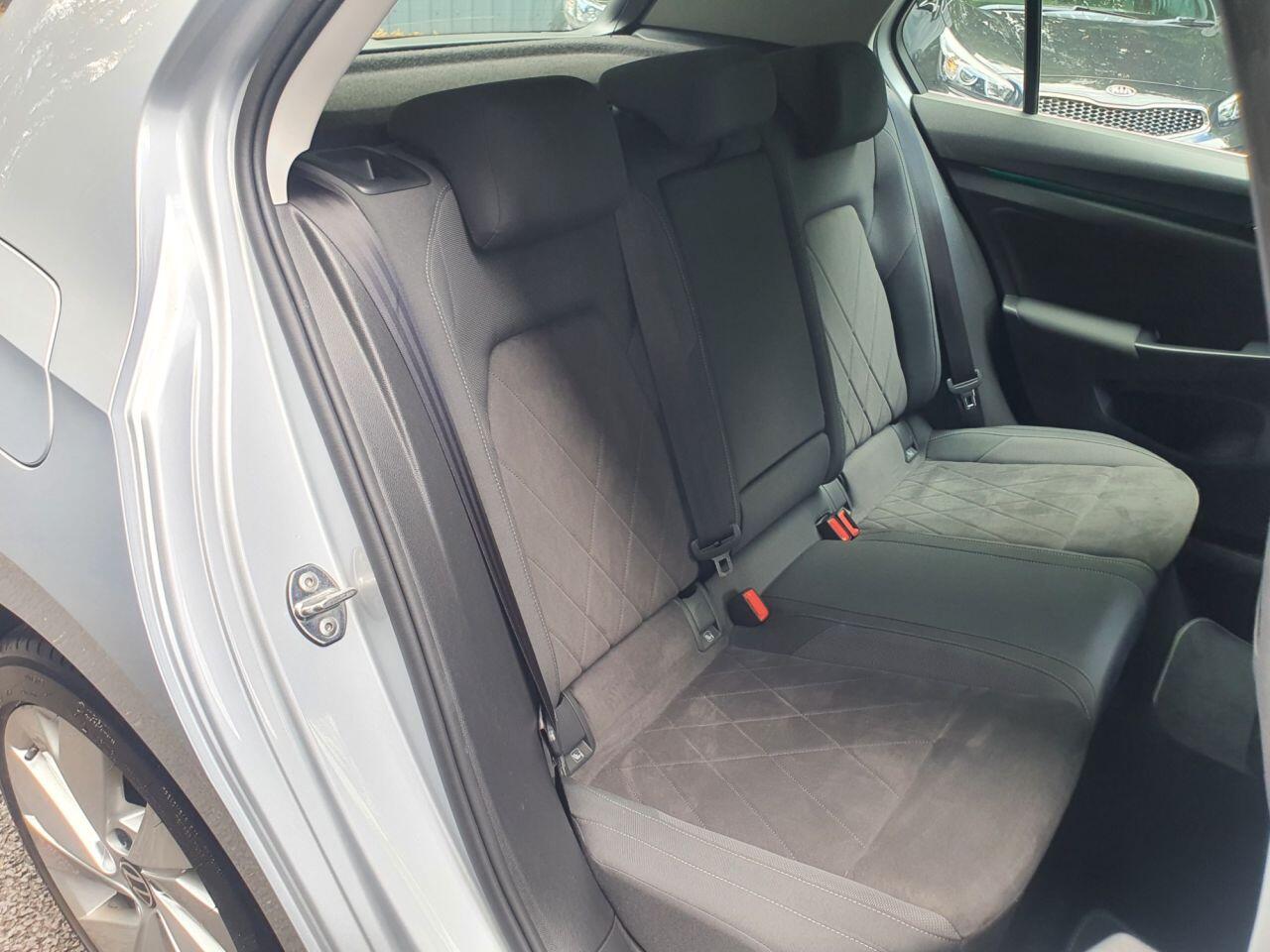 Volkswagen Golf view 20