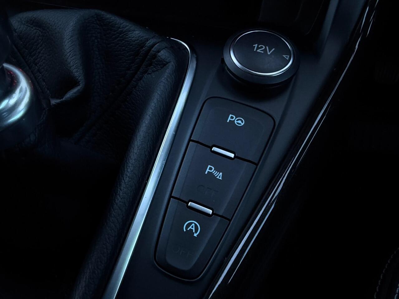 Ford Focus view 24