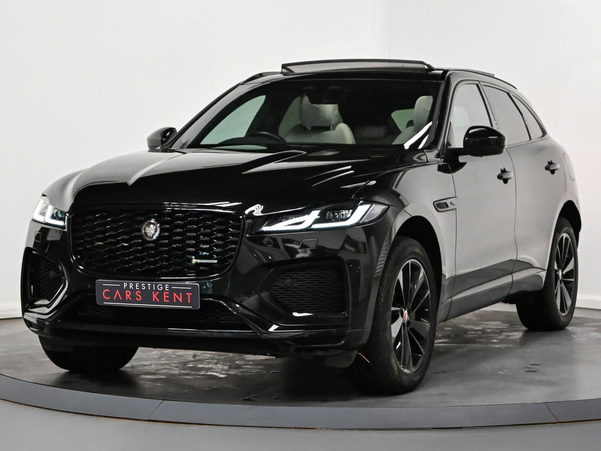 Jaguar F-Pace view 6