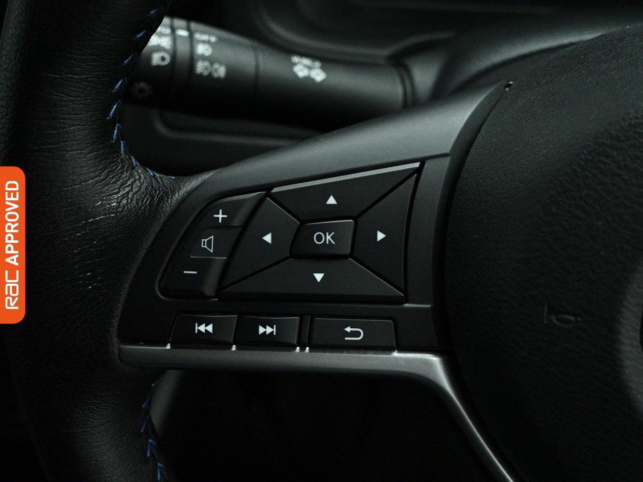 Nissan Leaf view 22
