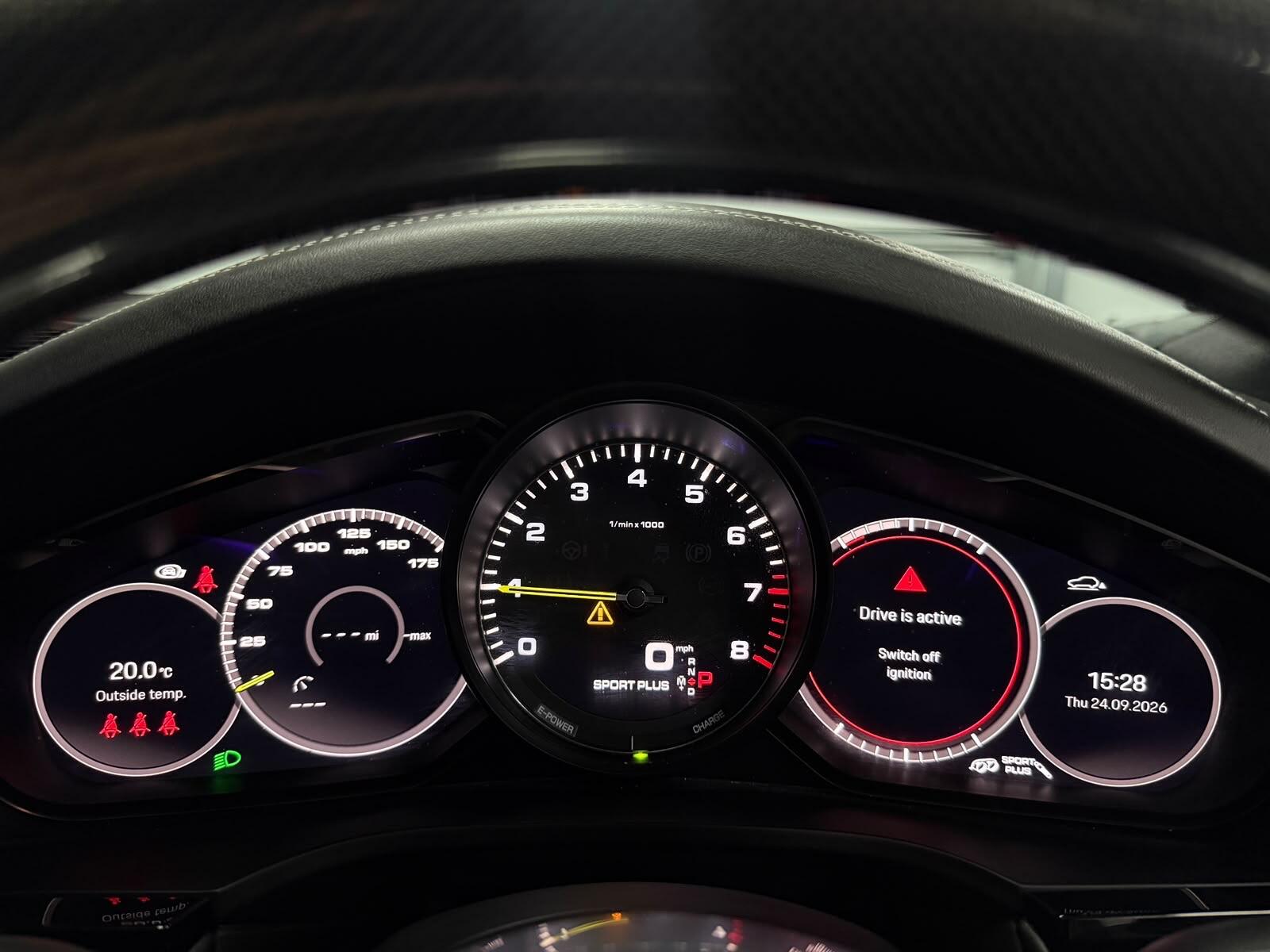 Porsche Cayenne view 42