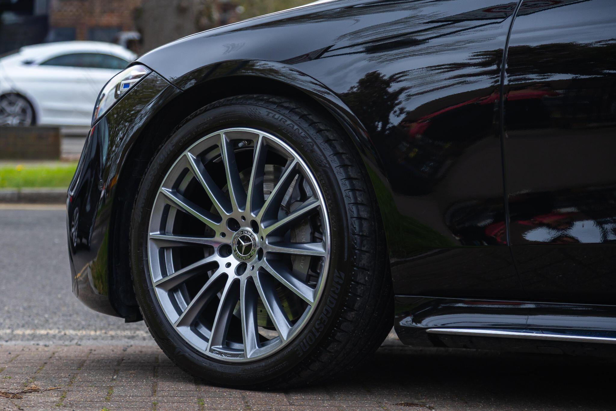 Mercedes-Benz S-Class view 19