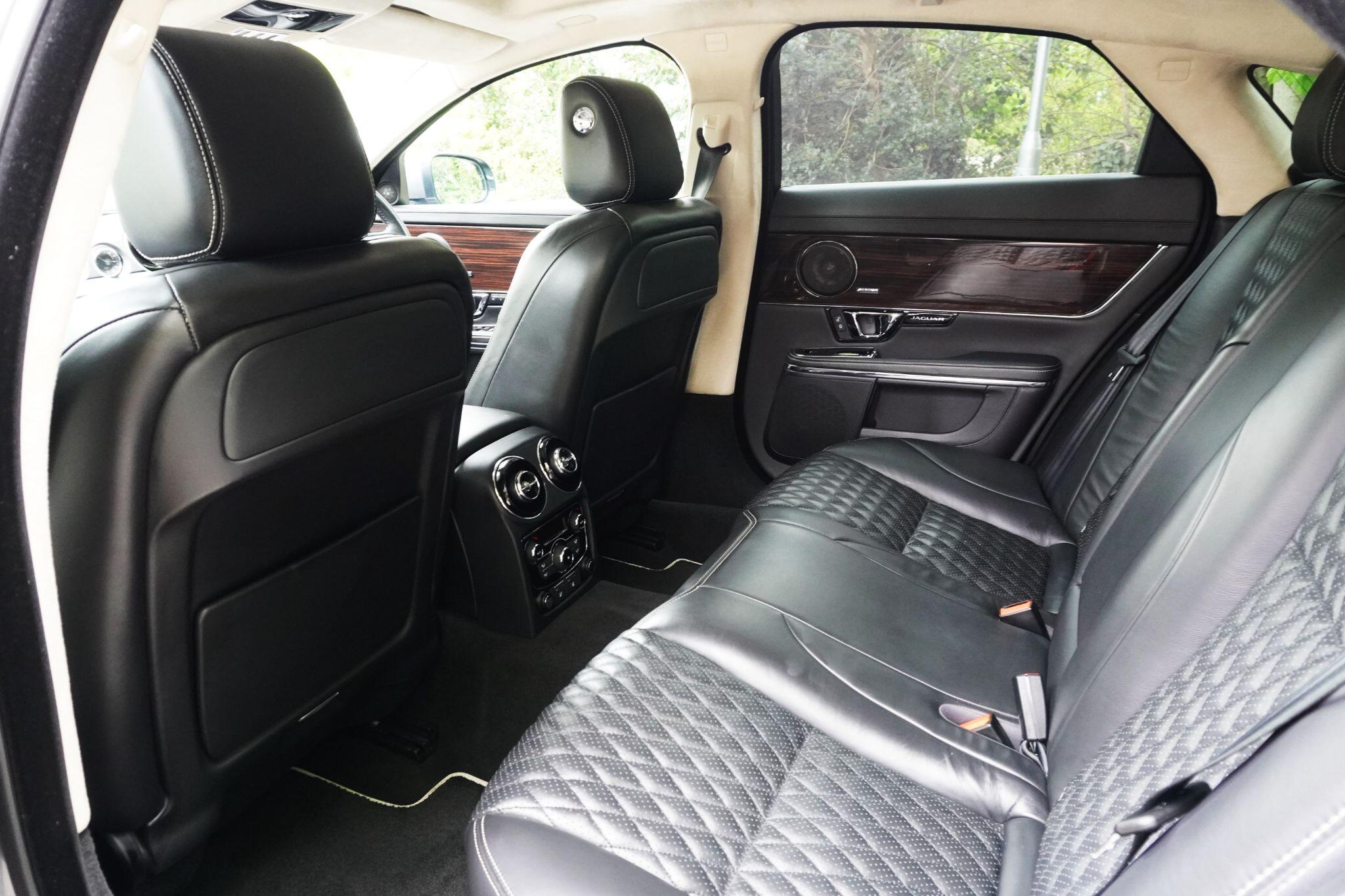 Jaguar XJ view 61