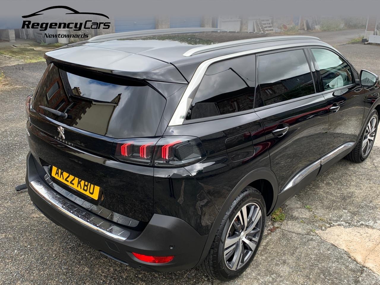 Peugeot 5008 view 9