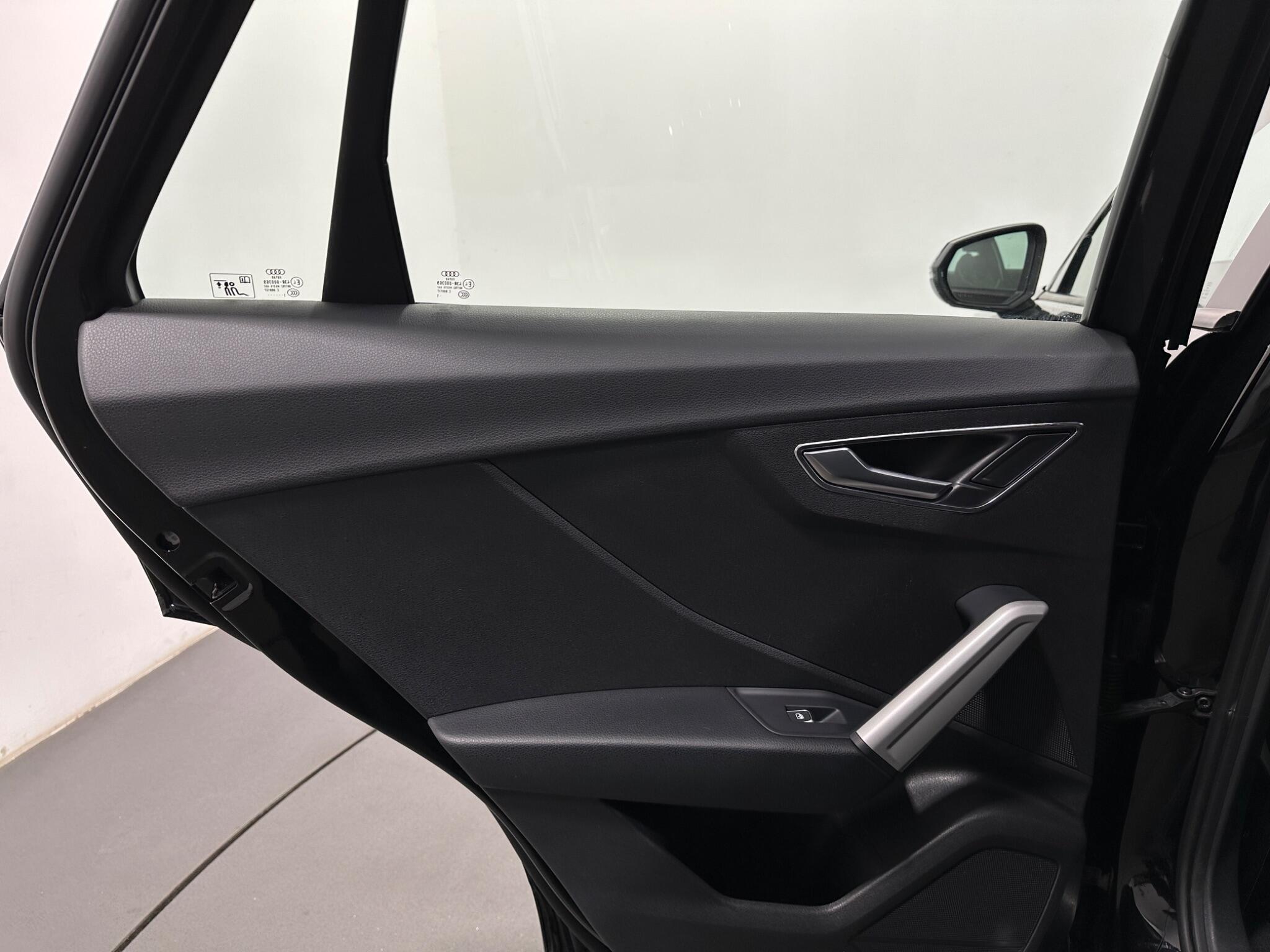 Audi Q2 view 40