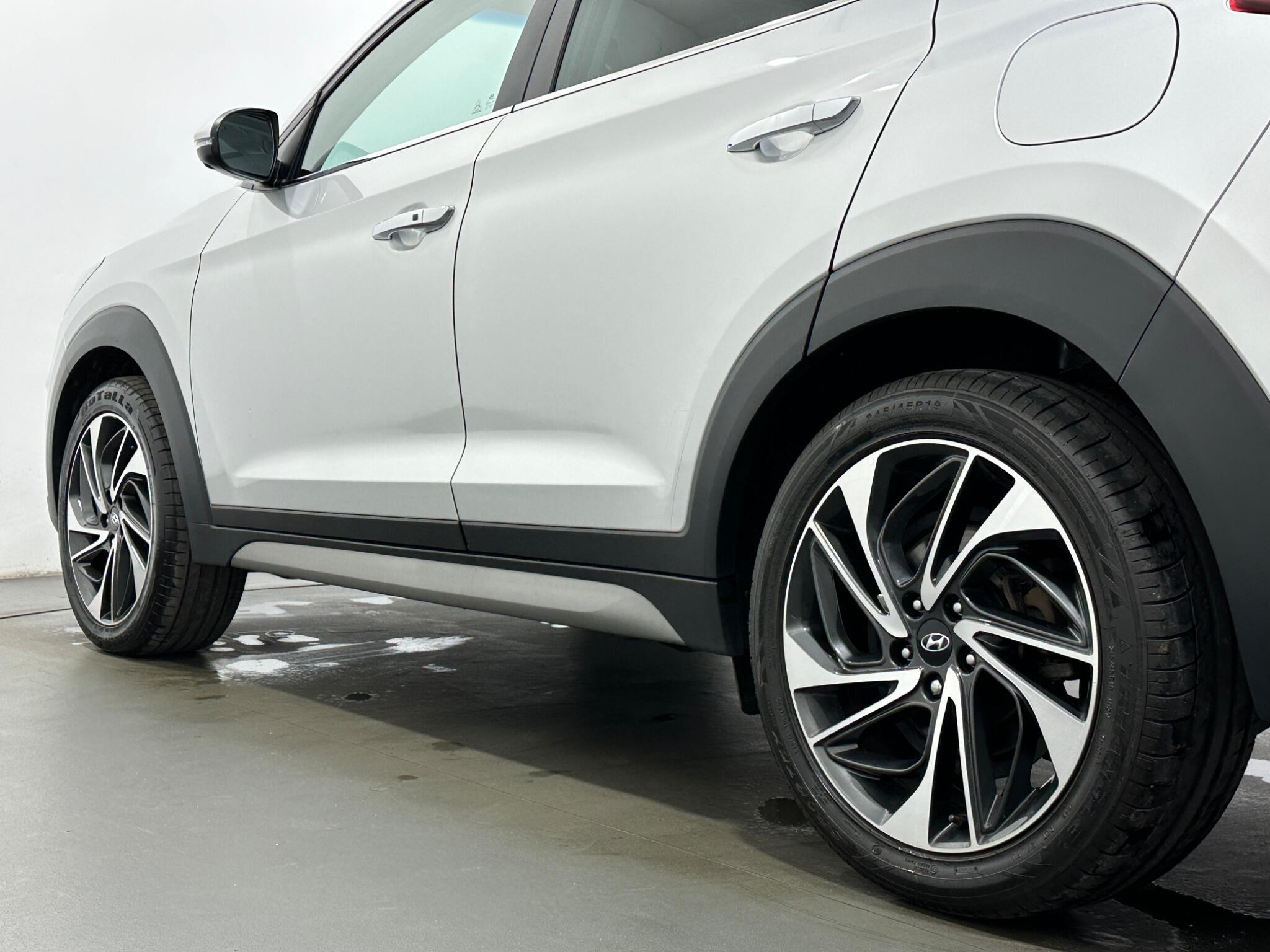 Hyundai Tucson view 50