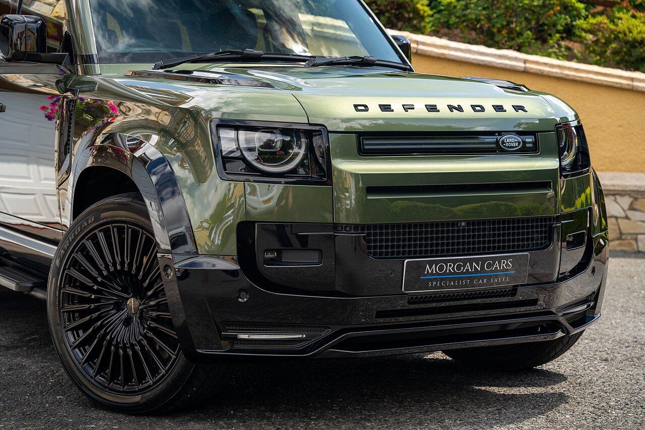 Land Rover Defender view 24