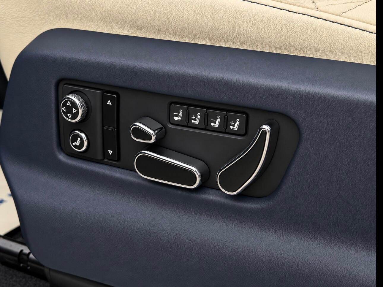 Bentley Bentayga view 63