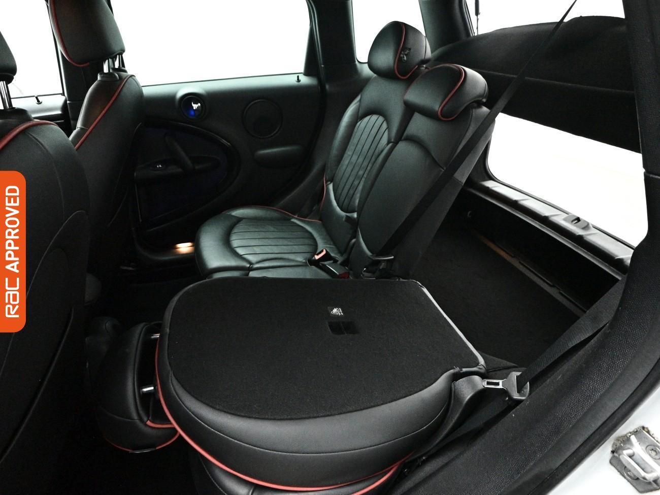 Mini Countryman view 22