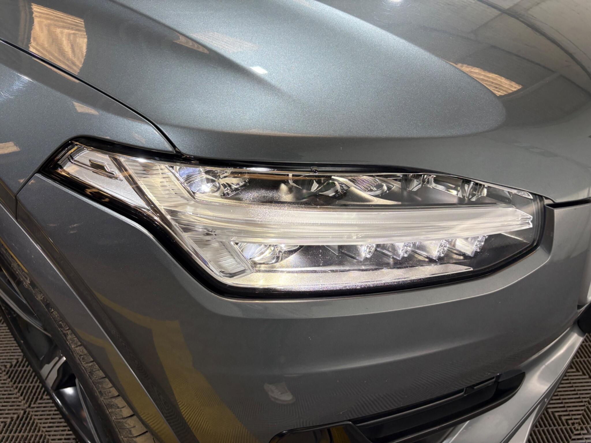 Volvo XC90 view 77