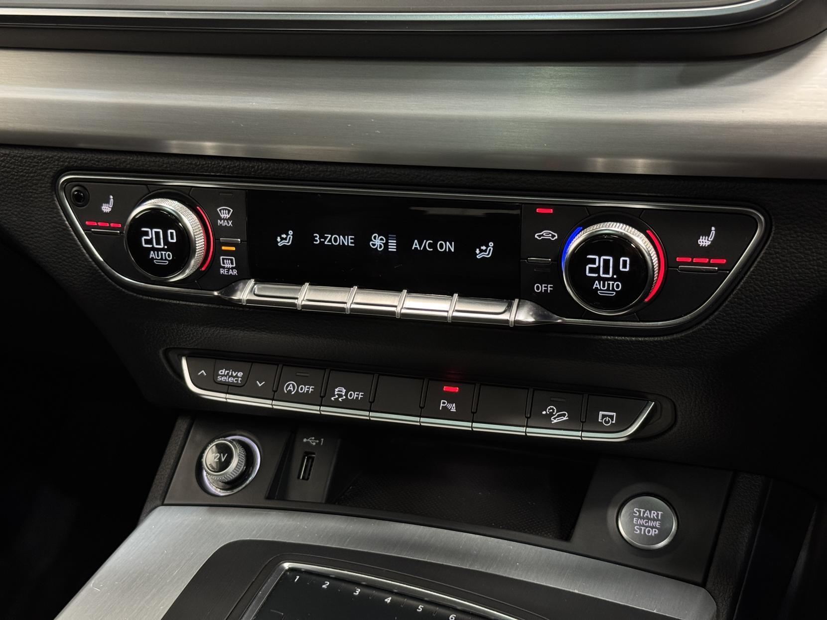 Audi Q5 view 32