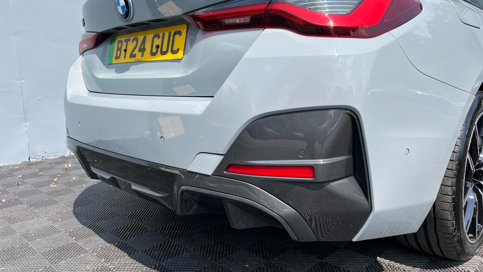 BMW I4 view 28