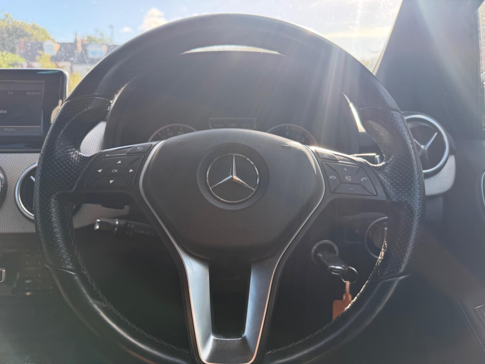 Mercedes-Benz B-Class view 29