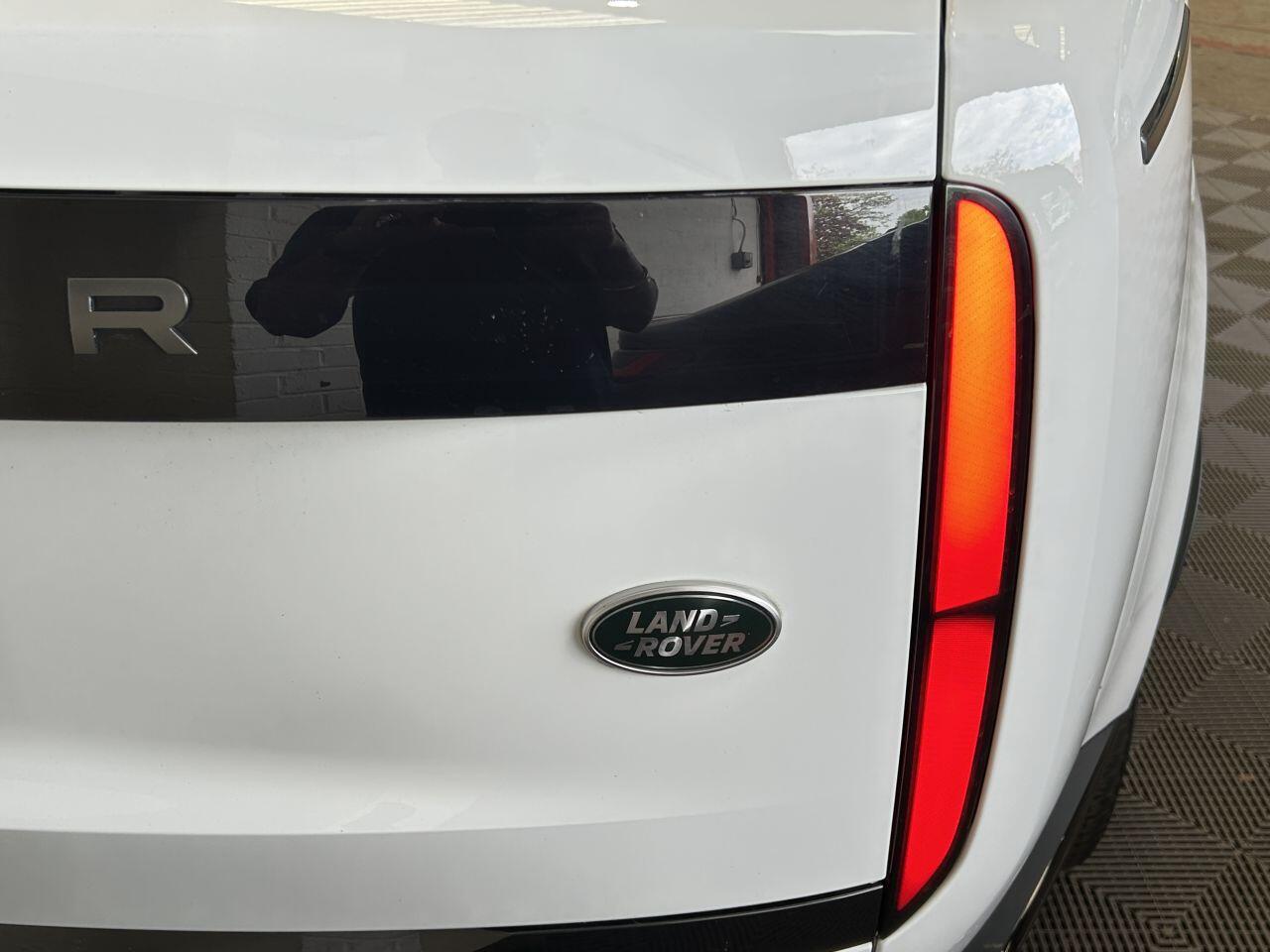 Land Rover Range Rover view 24