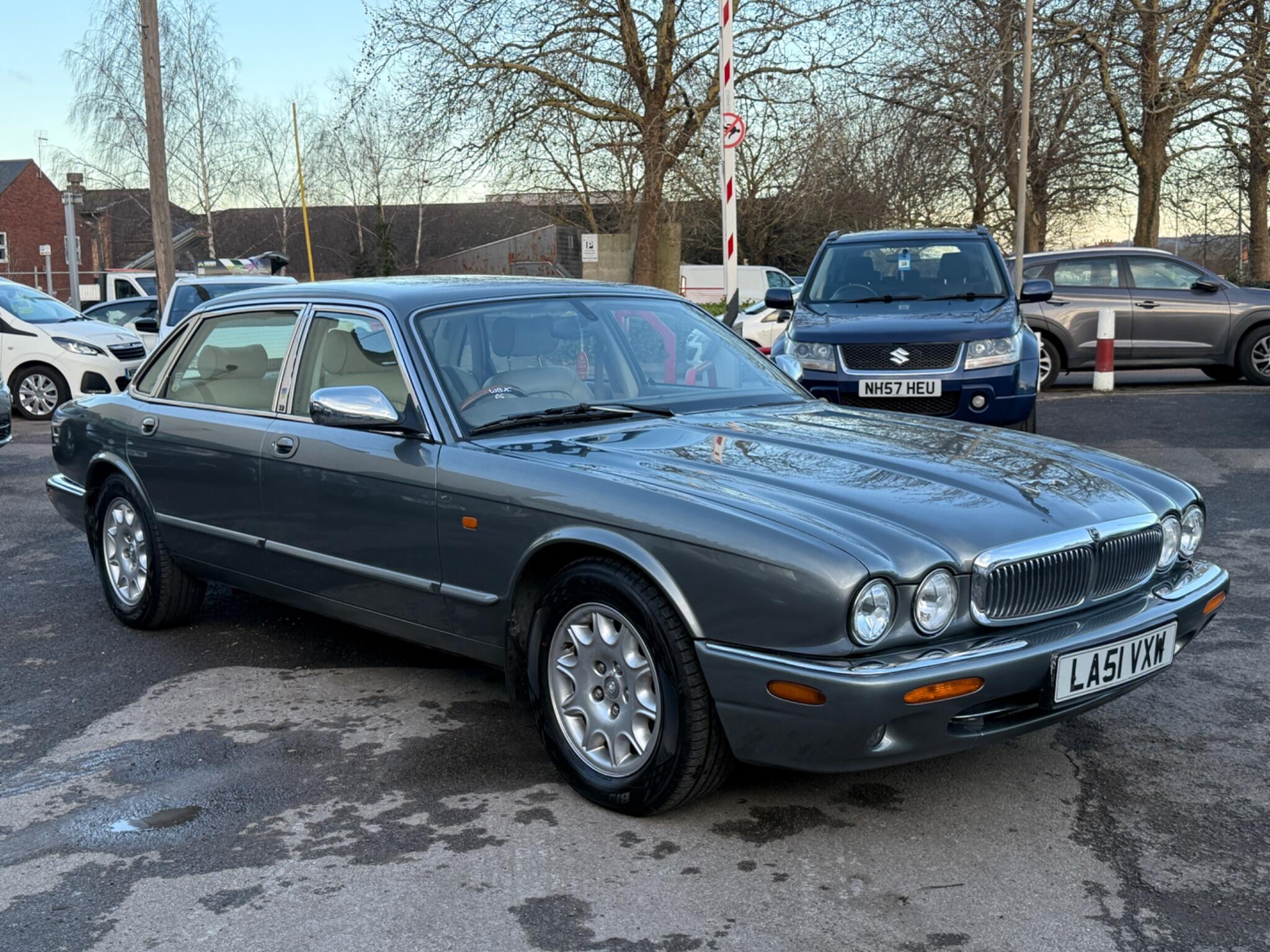 Jaguar XJ