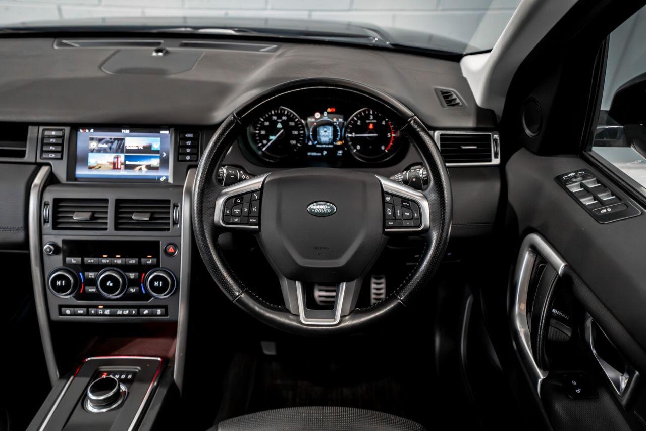 Land Rover Discovery Sport view 27