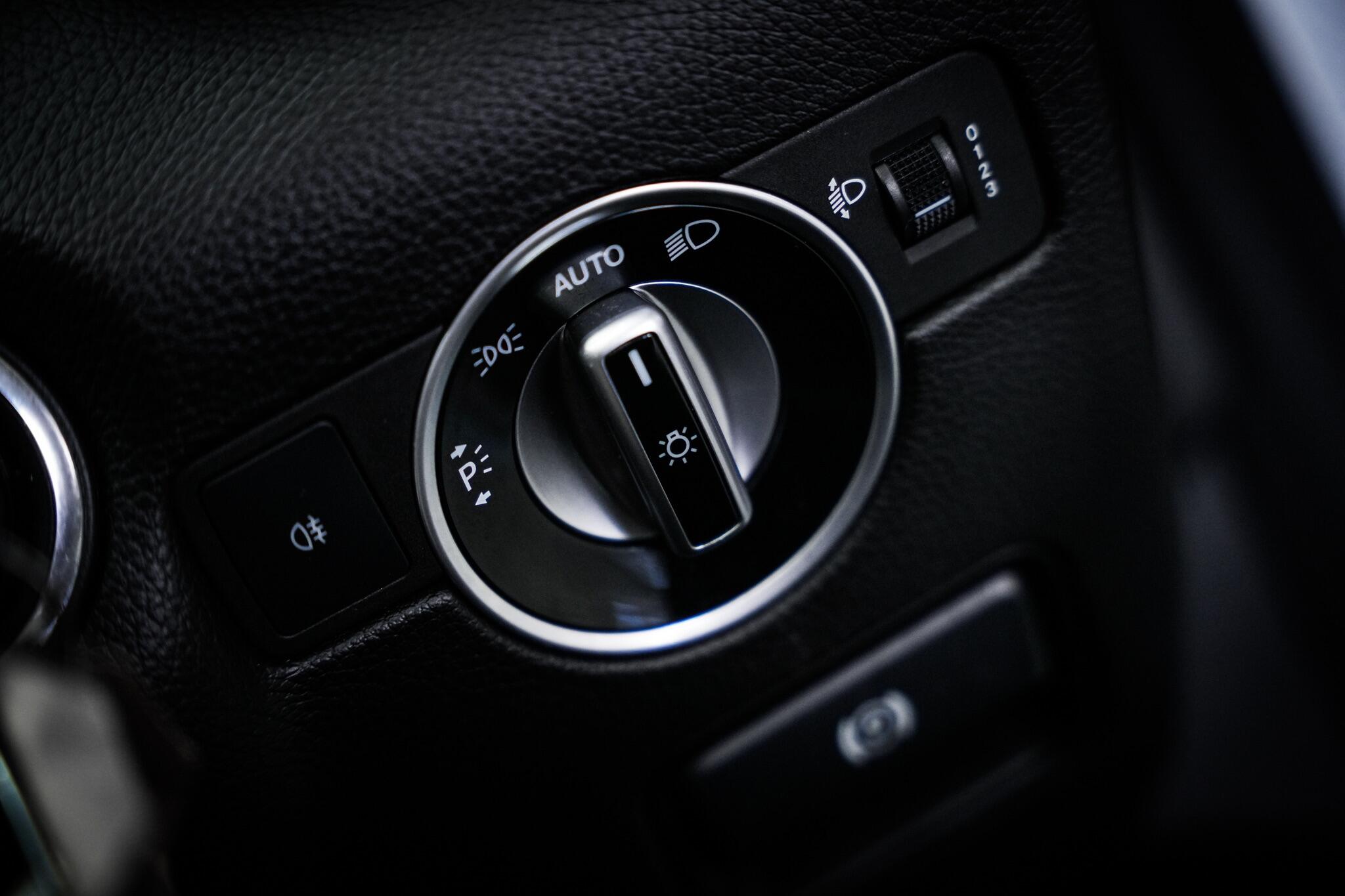 Mercedes-Benz SLC view 51