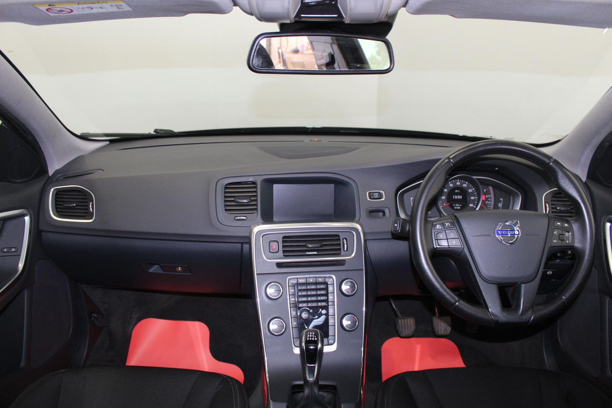 Volvo V60 view 28