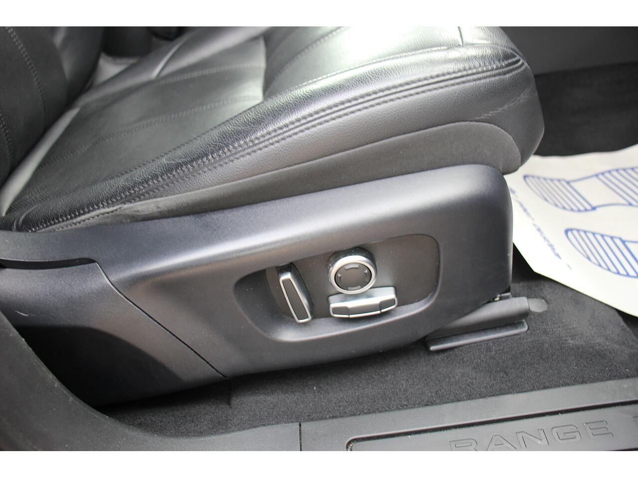 Land Rover Range Rover Evoque view 36
