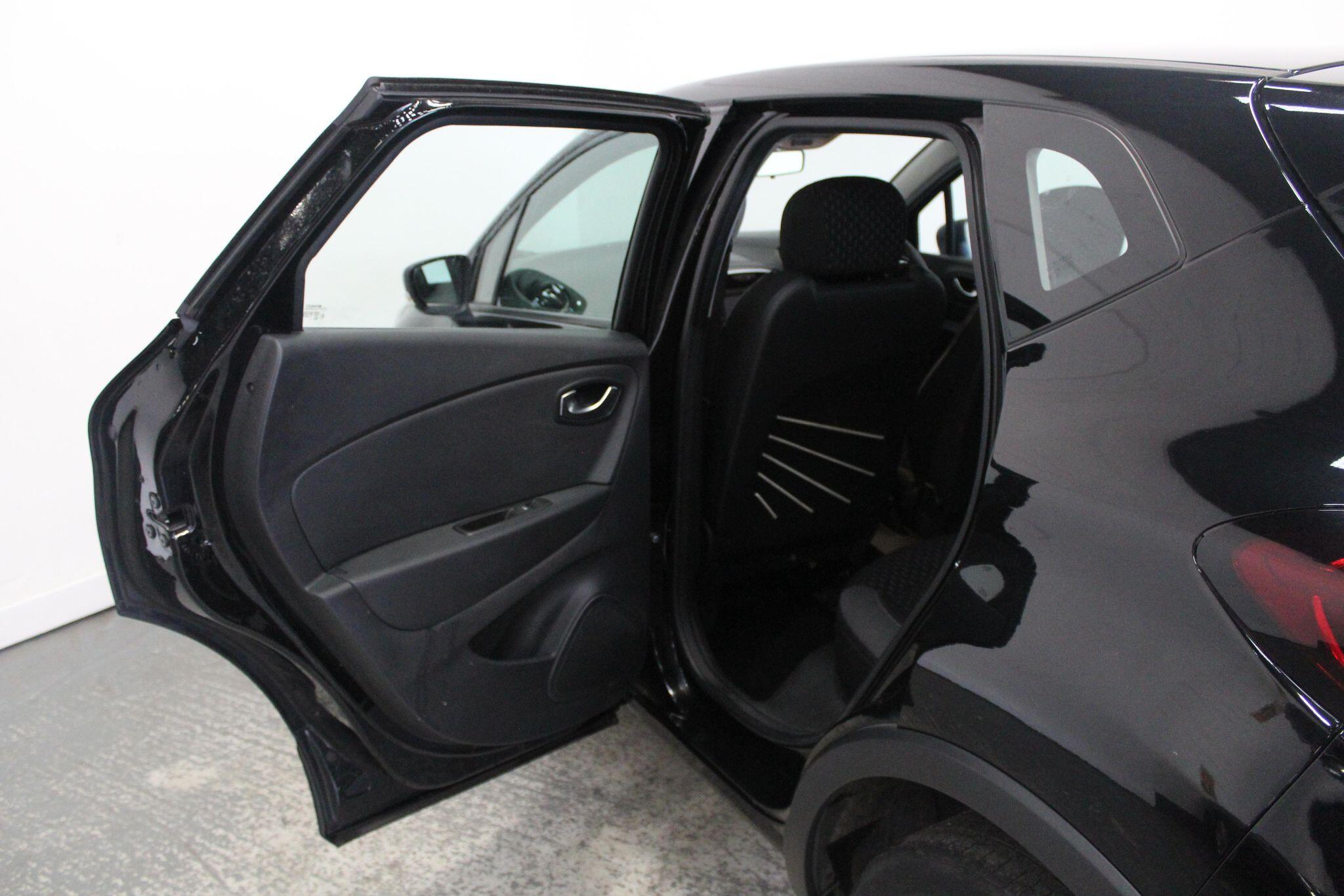 Renault Captur view 25