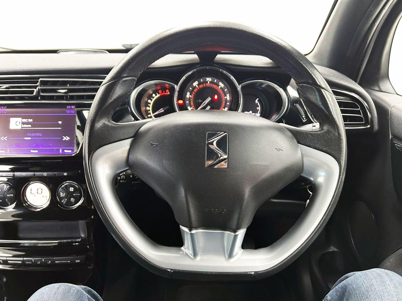 DS Automobiles DS 3 view 19