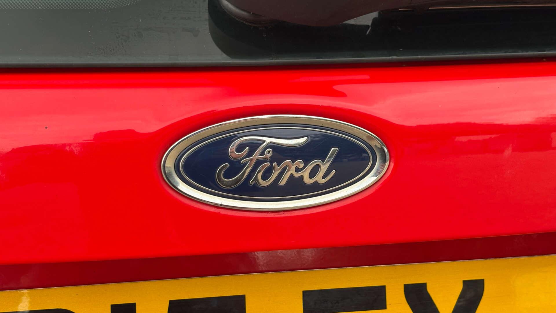 Ford Focus view 51