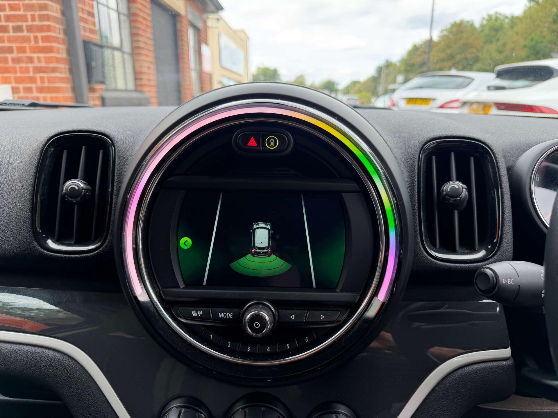 Mini Countryman view 31