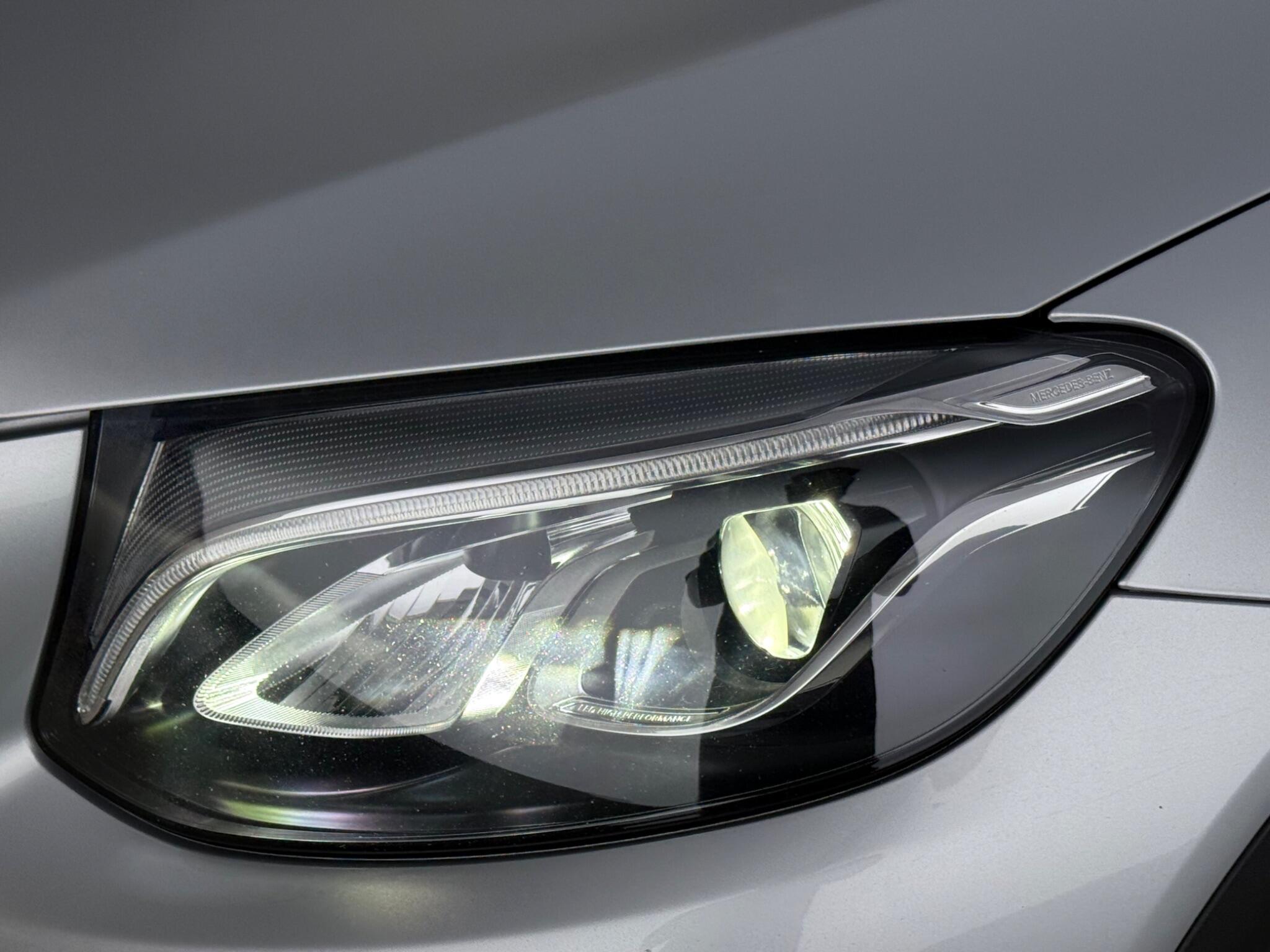 Mercedes-Benz GLC view 12